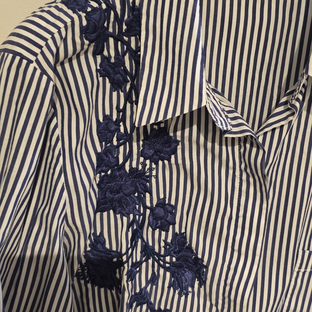 Zara Navy and White Striped Men's Shirt with Floral Detail - Picture 3 of 3